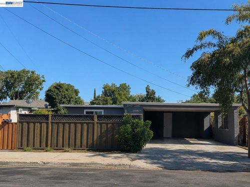 2243 Linden St, Livermore, CA, 94551-2940 | Card Image