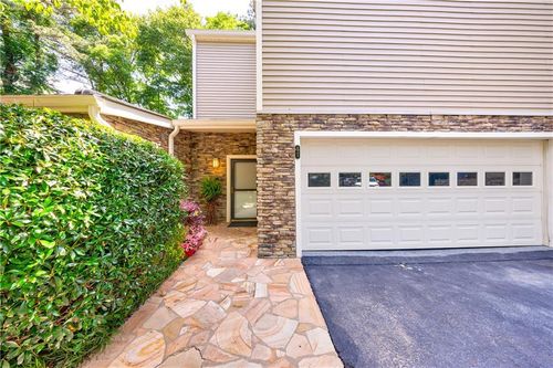 41 Basswood Cir, Sandy Springs, GA, 30328-4514 | Card Image