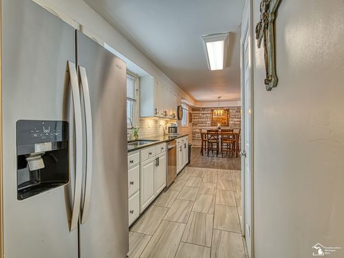 2525 Reinhardt Rd, Monroe, MI, 48162-9225 | Card Image