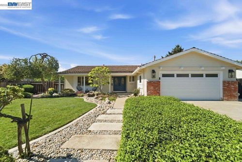 43075 Gallegos Ave, Fremont, CA, 94539-5229 | Card Image