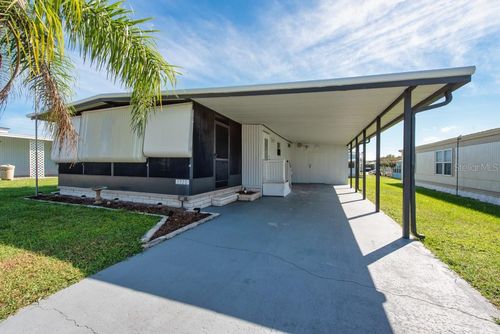 3920 Kim Dr, WESLEY CHAPEL, FL, 33543-5033 | Card Image