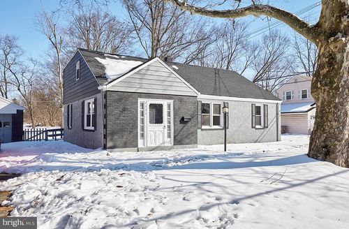 1171 W County Line Rd, Hatboro, PA, 19040-1003 | Card Image