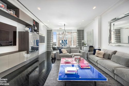 6a-20 E End Ave, New York, NY, 10028-7582 | Card Image