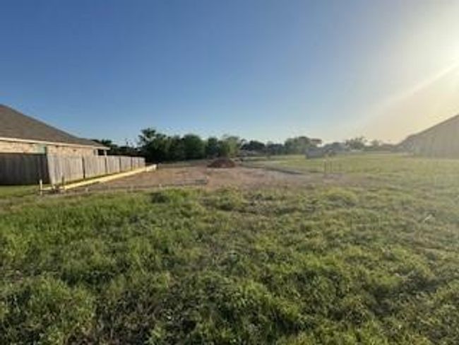 148 Bayou Bend Blvd, House other with 3 bedrooms, 3 bathrooms and null parking in Angleton TX | Image 11