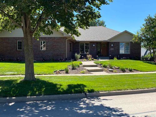 3537 Strawberry Ln, Sioux City, IA, 51104-1557 | Card Image