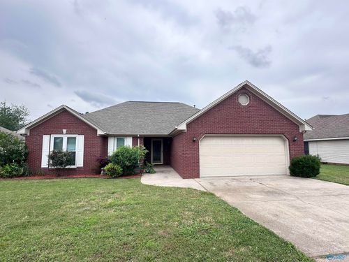 203 Lincoln Ave, Muscle Shoals, AL, 35661-3176 | Card Image