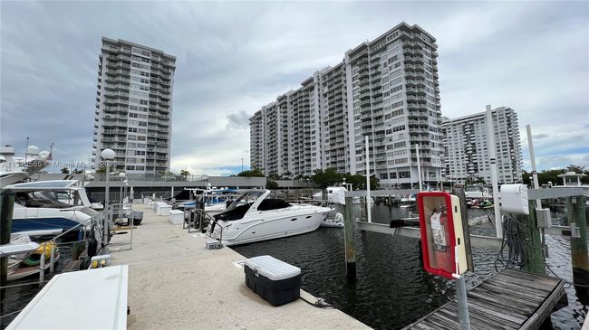 APT-1501 - 18071 Biscayne Blvd, Condo with 2 bedrooms, 2 bathrooms and null parking in Aventura FL | Image 35