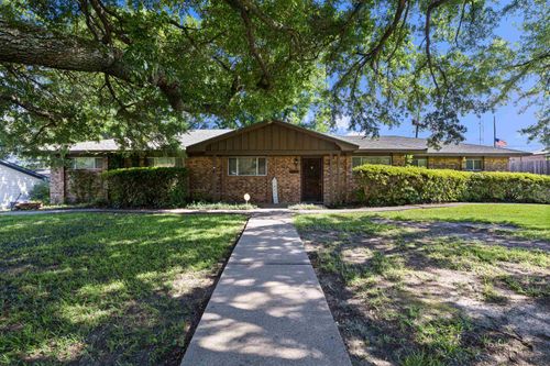 106 E Gladiola St, White Oak, TX, 75693-1708 | Card Image