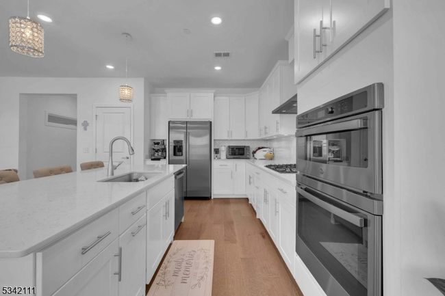 UNIT-123 - 11 Veterans Way, Townhouse with 3 bedrooms, 2 bathrooms and null parking in Morris Plains NJ | Image 6