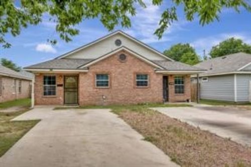 1418 E Mulkey St, Fort Worth, TX, 76104-7017 | Card Image