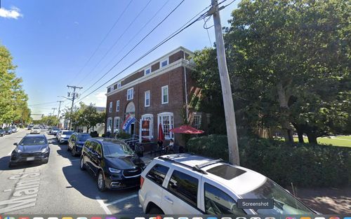 l-357 Main St, Hyannis, MA, 02601-3908 | Card Image