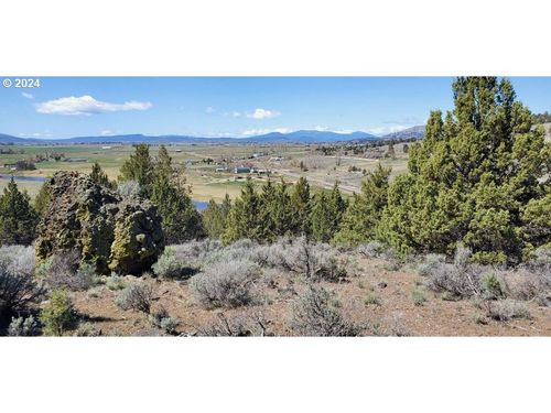  Crystal Springs Road, KlamathFalls, OR, 97603 | Card Image