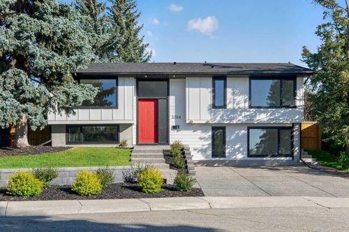 5204 Barron Dr Nw, Calgary, AB, T2L1T6 | Card Image