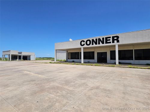 8940 Us Highway 81, Waurika, OK, 73573-5100 | Card Image