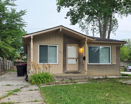 17676 Addison St, Southfield, MI, 48075-2763 | Card Image