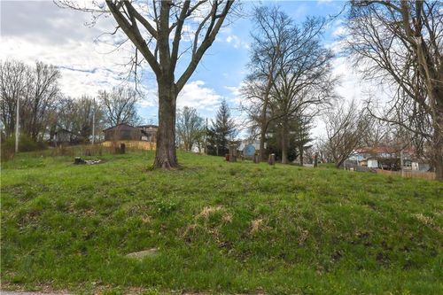 1601 S 18th St, Saint Joseph, MO, 64507 | Card Image