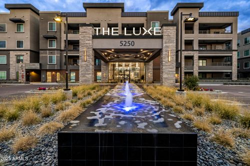 246-5250 E Deer Valley Dr, Phoenix, AZ, 85054-5715 | Card Image