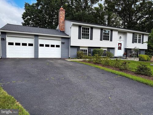 229 Applegate Dr, STERLING, VA, 20164-2100 | Card Image