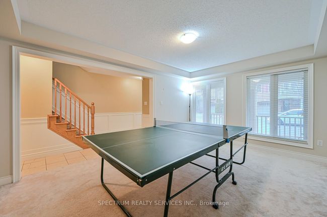 876 Jempson Path, House attached with 4 bedrooms, 3 bathrooms and 1 parking in Milton ON | Image 8