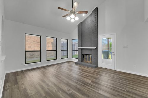 2116 Holly Hill Ln, Carrollton, TX, 75007-2318 | Card Image