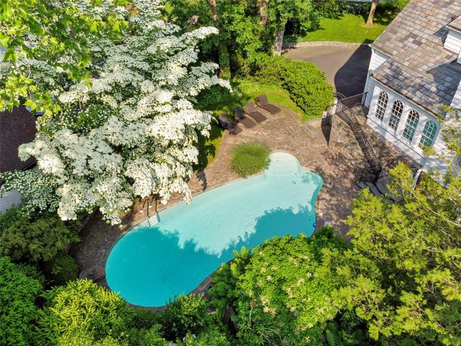 Aerial view of a pool area | Image 41