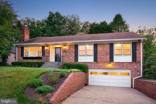 7214 Pomander Ln, CHEVY CHASE, MD, 20815-3135 | Card Image