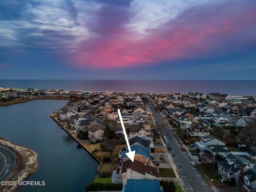 211 Forman Ave, Point Pleasant Beach, NJ, 08742-3238 | Card Image