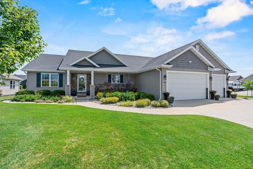 4702 N Wren Drive, GRAND CHUTE, WI, 54913 | Card Image