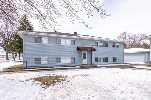 1813 13 1/2 Street S, Fargo, ND, 58103 | Card Image
