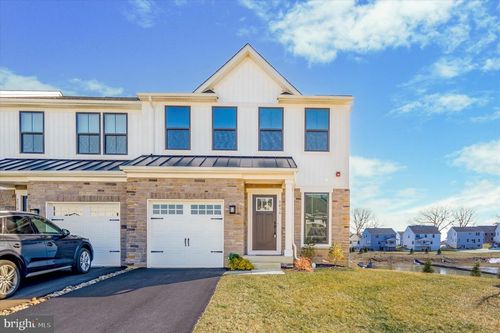 8036 Milltown Cir, CHELTENHAM, PA, 19012 | Card Image