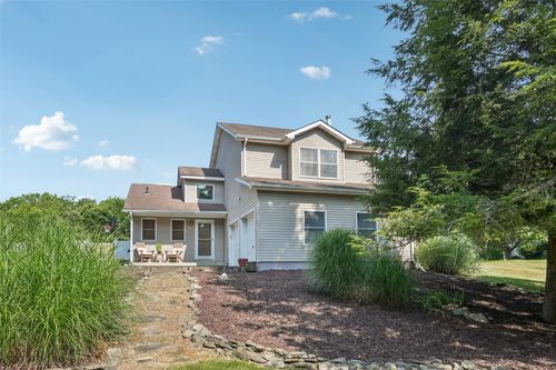 904 W Kaisertown Rd, Montgomery, NY, 12549-2316 | Card Image