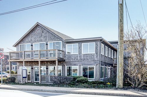 101-107 Beach Rd, Vineyard Haven, MA, 02568-5524 | Card Image