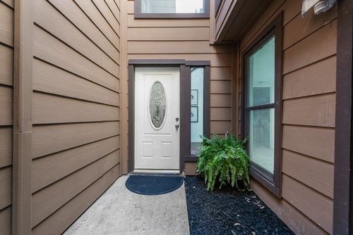 3211 Whispering Oak, Farmers Branch, TX, 75234-2322 | Card Image