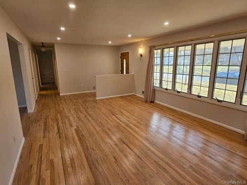 3 Glenbrook Rd, Monsey, NY, 10952-1308 | Card Image