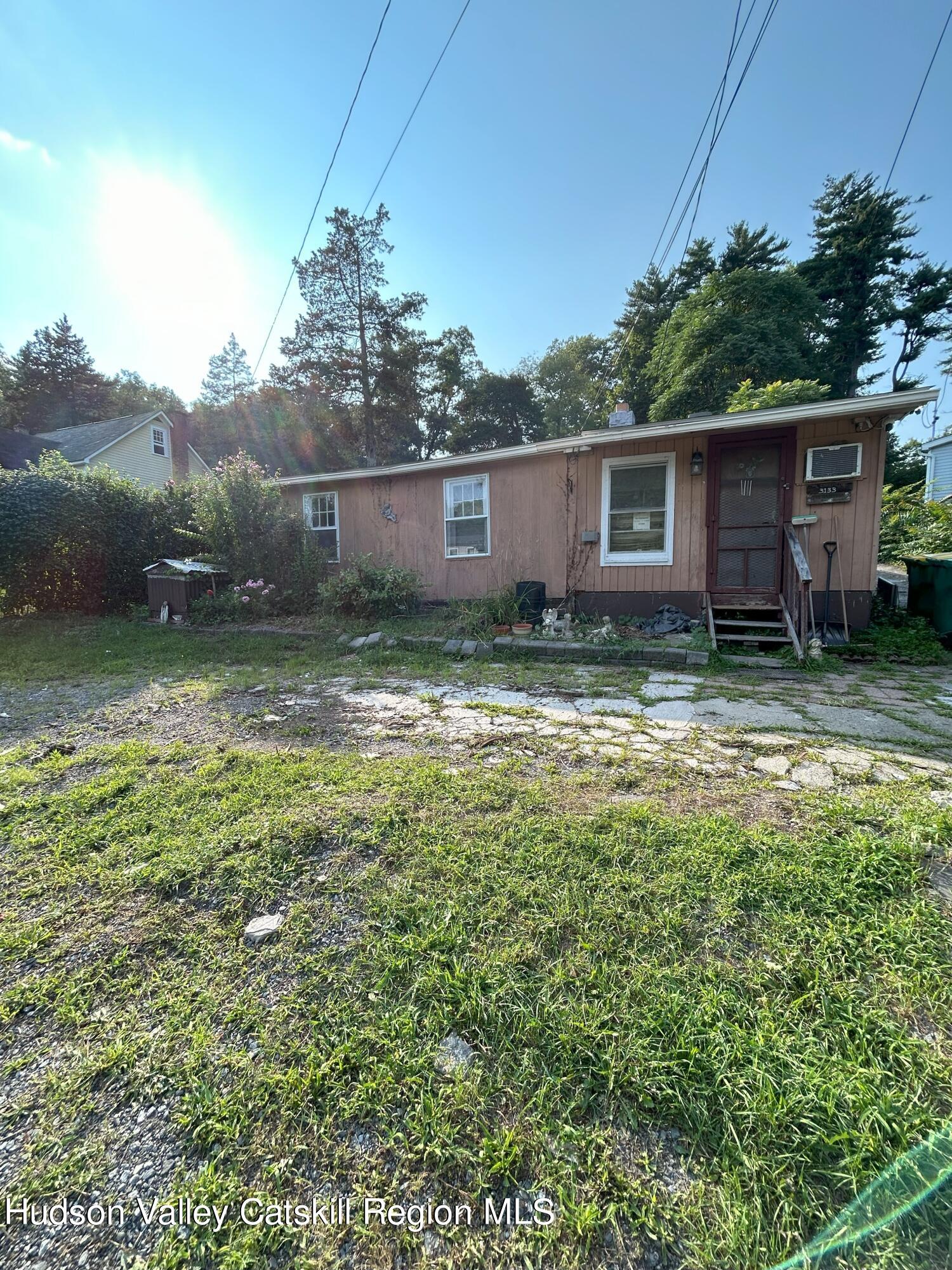 State Route 32 , Kingston, NY 12401