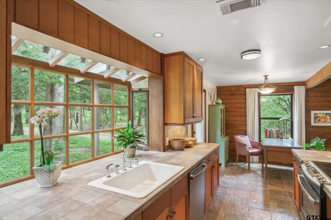 203 Private Road 3780, House other with 2 bedrooms, 2 bathrooms and null parking in Quinlan TX | Image 17