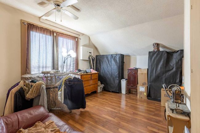 126 3 St, House other with 5 bedrooms, 2 bathrooms and 4 parking in Stirling AB | Image 20