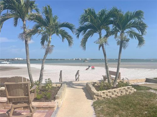 205-851 Bayway Blvd, CLEARWATER BEACH, FL, 33767-2617 | Card Image