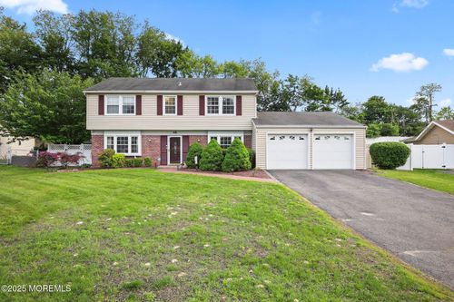 48 Cambridge Dr, Aberdeen, NJ, 07747-2202 | Card Image