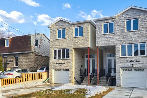 17 Malta St, Scarborough, ON, M1N2L2 | Card Image