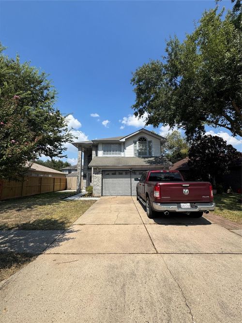8518 Wild Basin Dr, Houston, TX, 77088-8018 | Card Image