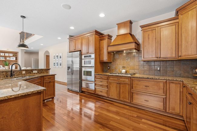 9256 Gateway Ln, House other with 5 bedrooms, 5 bathrooms and null parking in Eden Prairie MN | Image 14