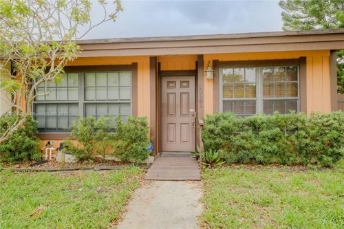 10181 E Cypress Ct, Pembroke Pines, FL, 33026-2432 | Card Image