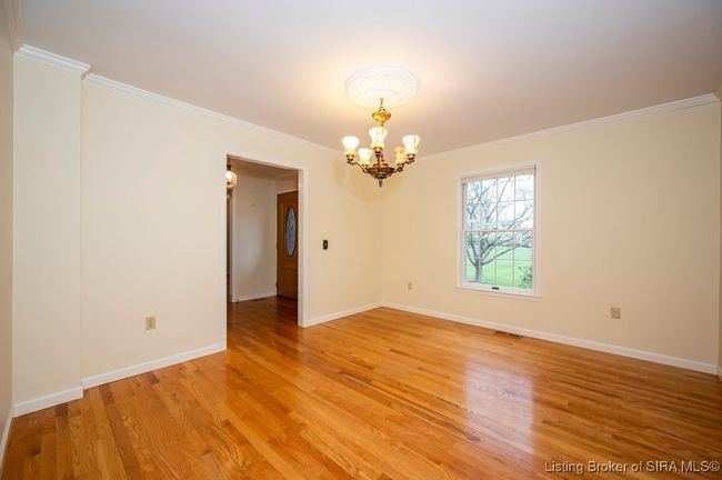 730 S Gardner St, Home with 3 bedrooms, 2 bathrooms and null parking in Scottsburg IN | Image 9