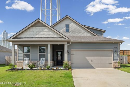 2084 Tulip Dr, Hernando, MS, 38632-1316 | Card Image