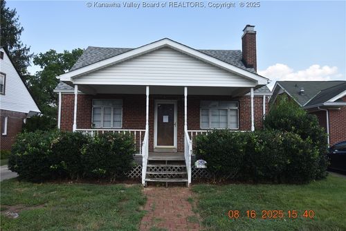 1527 Powell Ct, Huntington, WV, 25701-4029 | Card Image