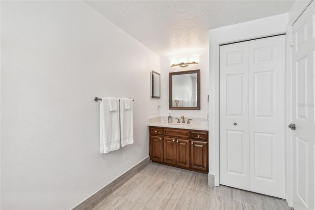 Handicap/Disabled Accessible | Image 40