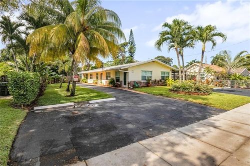 a-872 Ne 36th St, Oakland Park, FL, 33334-2867 | Card Image