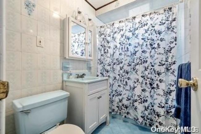 131 Middle Island Blvd, House other with 3 bedrooms, 3 bathrooms and null parking in Middle Island NY | Image 9