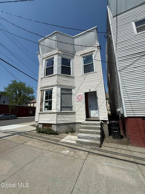 68 Watervliet Ave, Albany, NY, 12206-2051 | Card Image